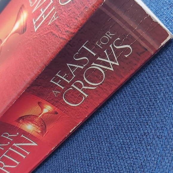 A Feast For Crows Paperback Novel - Picture 7 of 7